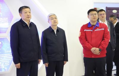 黑龙江省委副秘书长王辉莅临amjs澳金沙门参观调研
