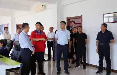黑龙江省人大代表专题调研组莅临amjs澳金沙门参观调研