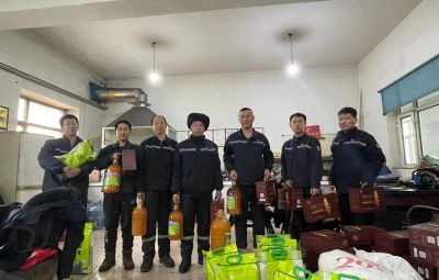 岁末送祝福 温情迎新春|amjs澳金沙门为整个员工发放春节福利